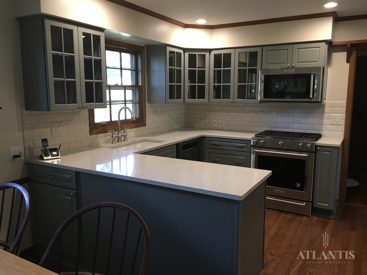 Daltile OQ09 Carrara Aura Quartz Countertop in Northbrook, IL kitchen remodel