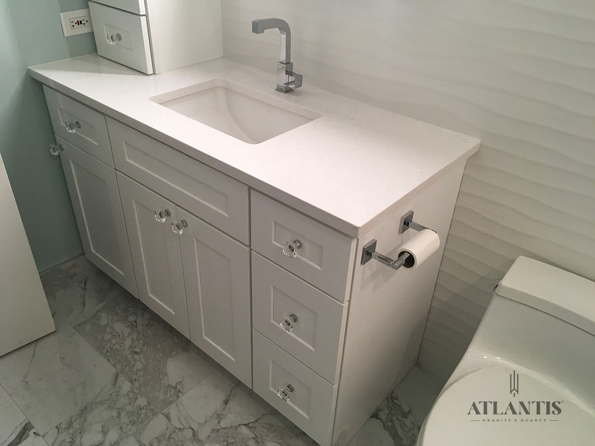 Daltile OQ21 Kodiak Quartz Countertop in Chicago by Atlantis Granite & Quartz